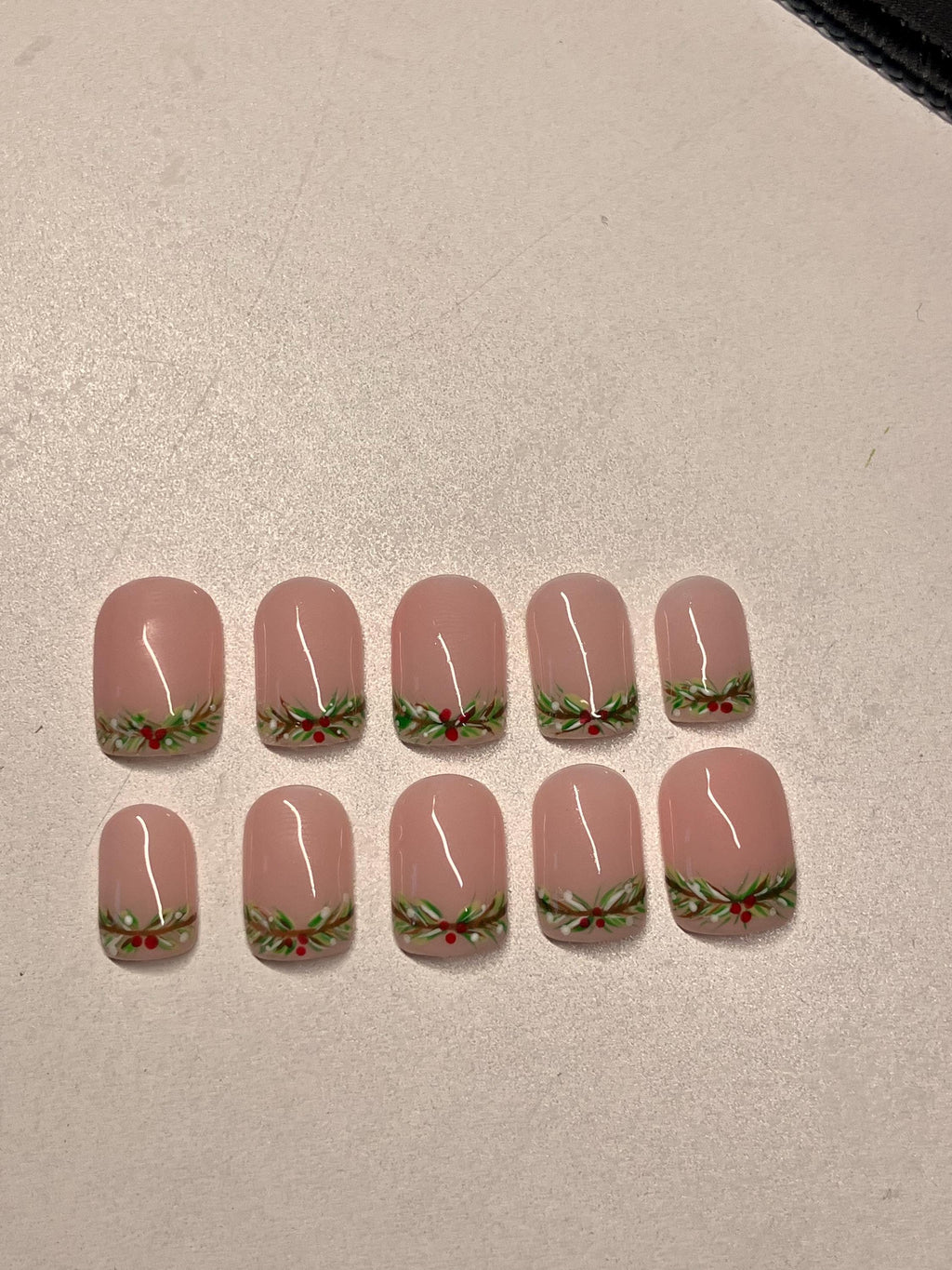 Handmade Christmas wreath press on nails with application pack and instructions.