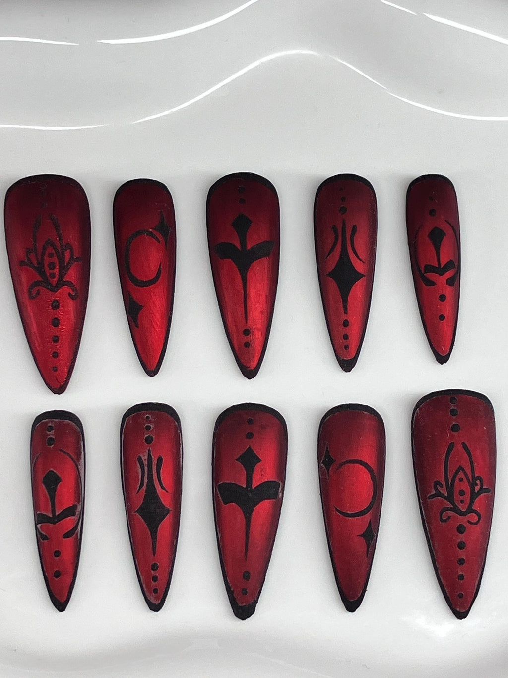 Red velvet press on nails with application pack
