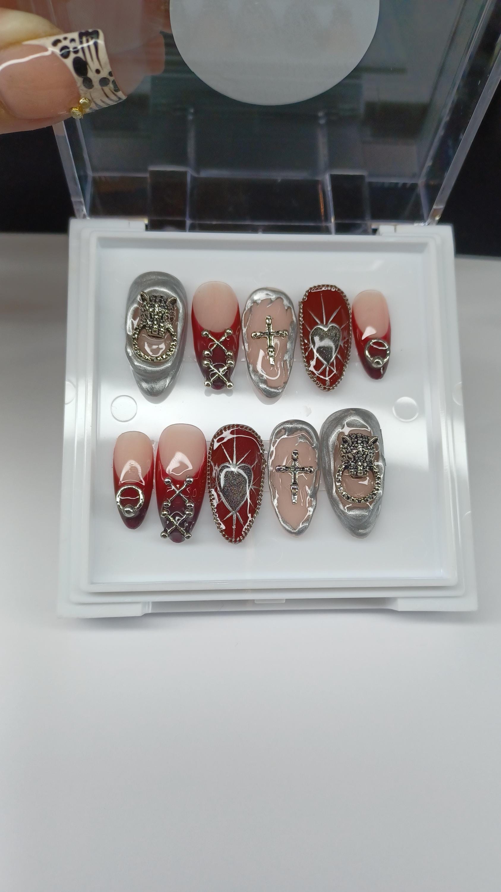 Custom Press On Nails: 3D Nail Art, Luxury Manicure