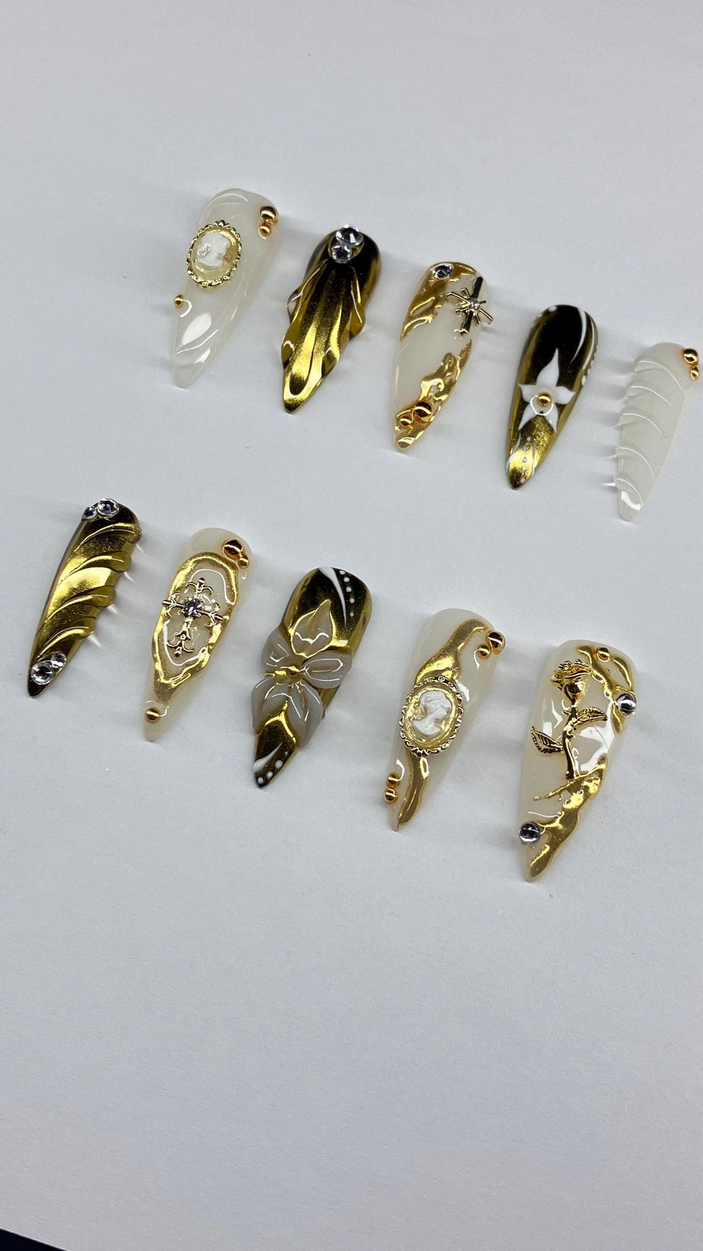 Golden Goddess Press On Nails: 3D Gold Nail Art with Application Kit
